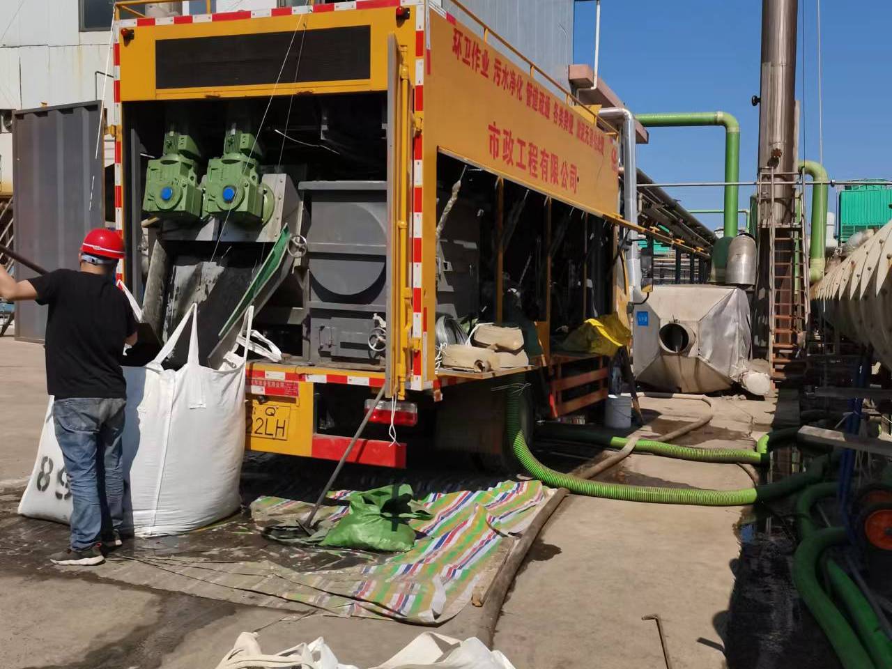 龙江淤泥压干处理